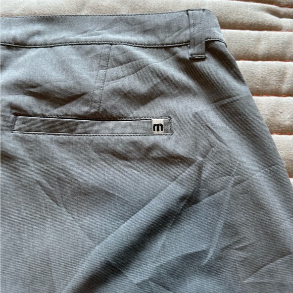 Travis Mathew Golf Short Grey 40 - Picture 6 of 9